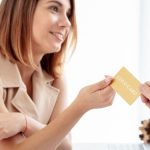 Как найти подходящую программу лояльности при оформлении кредита на карту
